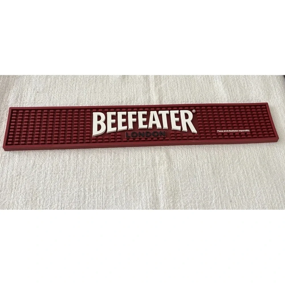 A RUBBER  BEEFEATER BAR MAT Vodka EUC Cocktail Bar‎ Cart Party Hostess